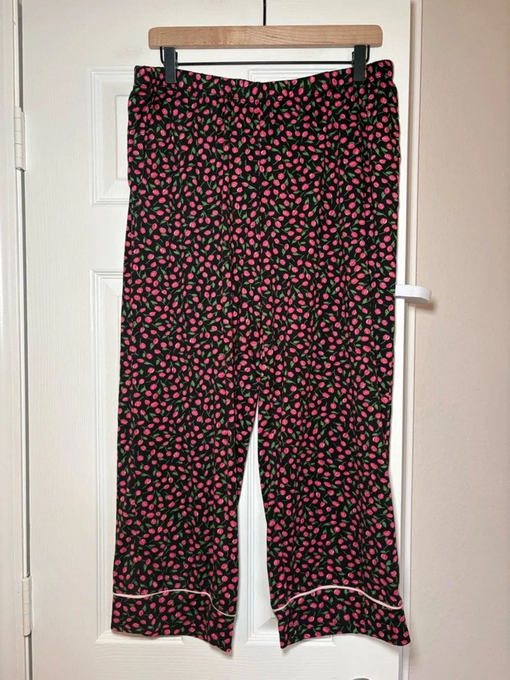 Kate Spade Cherry‎ Floral Pajama Set XL Black Pink 3/4 Sleeve Lounge Sleepwear